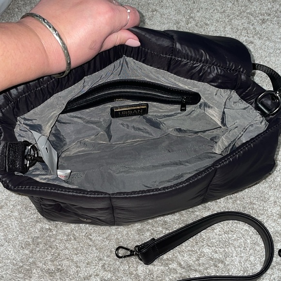 NWT Black Puffer Crossbody - Picture 4 of 8
